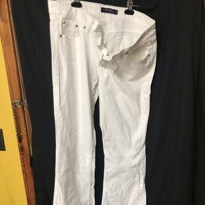 White women’s Levi’s